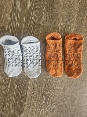 2 Pairs Of Pure Barre Sticky Socks